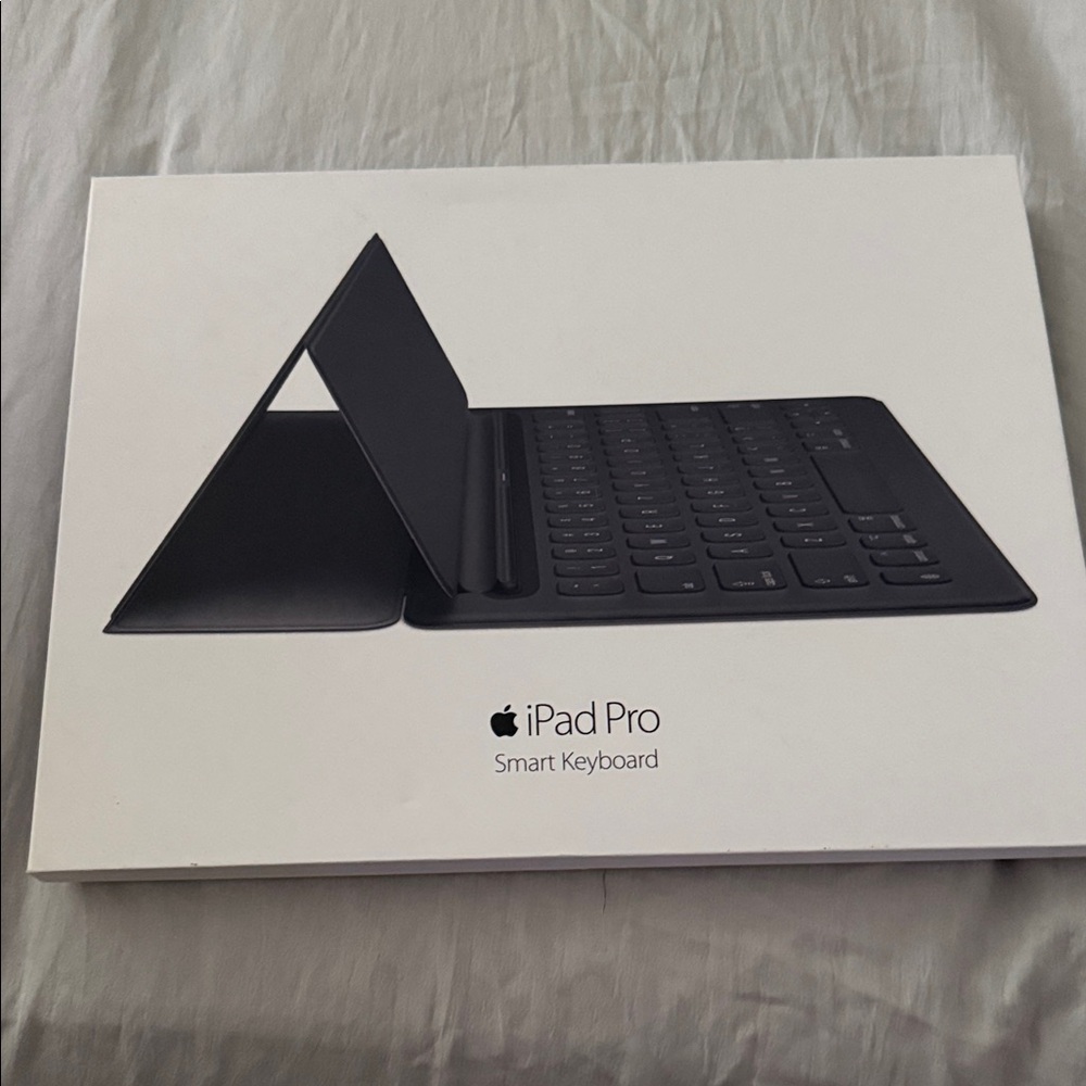 Apple iPad Pro Smart Keyboard - Dark Gray